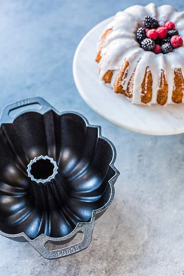 Lodge Cast Iron Fluted Cake Pan