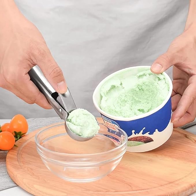 9-Piece Ice Cream Serving Set - 4 Cups, 4 Spoons, 1 Scoop for Sundaes, Milkshakes, Desserts - Silver, Large