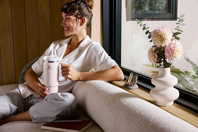 STANLEY Quencher H2.0 Tumbler with Handle and Straw 30 oz | Flowstate 3-Position Lid | Cup Holder Compatible for Travel | Insulated Stainless Steel Cup | BPA-Free | Peach Rose
