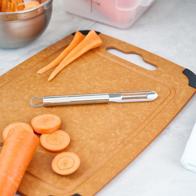 Restaurantware Stainless Steel Straight Vegetable Peeler - German Standard - Double Edged Kitchen Peeler Dishwasher Safe, Sharp Blades - Potato Peeler for Potato, Apple, Cucumber