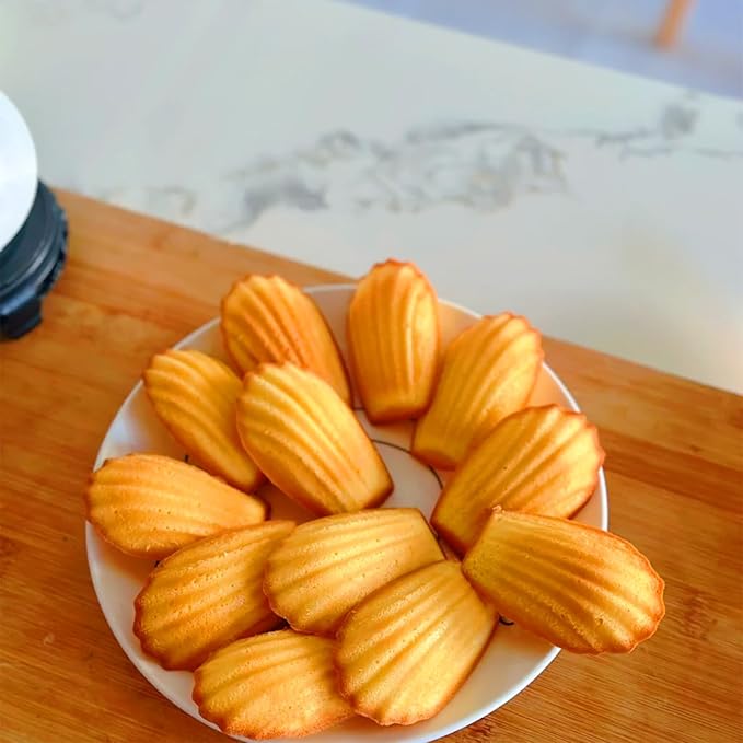 Silicone Madeleine Pan, Set of 2, Nonstick Madeleine Baking Pan, 20 Cavity Shell Shaped Molds for Cake, Cookie, Chocolate, Dessert, Mousse, Brownie, Bread