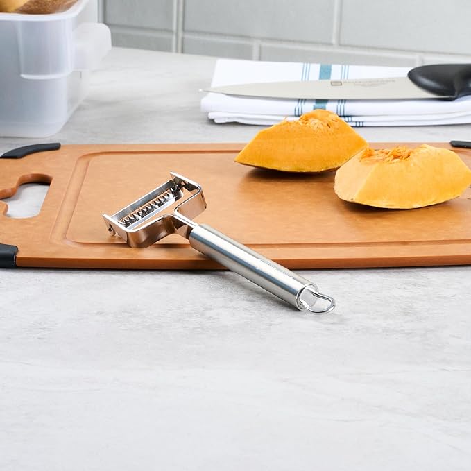 Restaurantware Stainless Steel Julienne Vegetable Peeler - German Standard Kitchen Peeler Dishwasher Safe, Sharp Blades, Ergonomic Handle - Potato Peeler for Potato, Apple, Cucumber