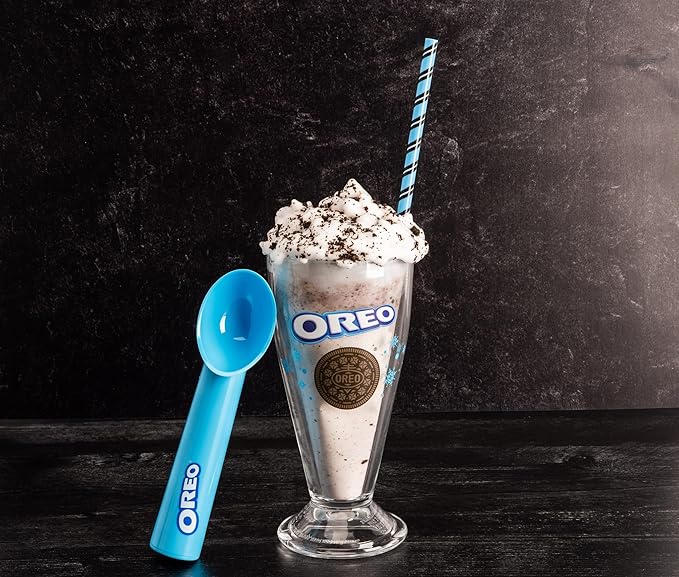 Frankford Candy OREO Cookies and Cream Milkshake Gift Set with Cookie Pieces, 2 Glass Cups, 2 Straws, and Ice Cream Scoop