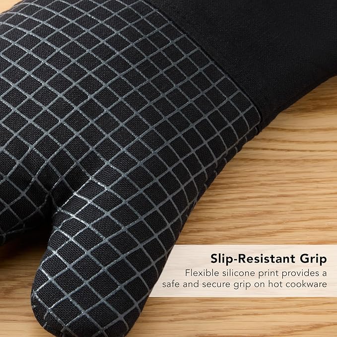 KITCHENAID Gourmet Series Gridlines Oven Mitts 2-Pack Set, Heat Resistant up to 600°F, Soft Silicone Grip, Magnetic Cuff, Matte Black, 7"x14"