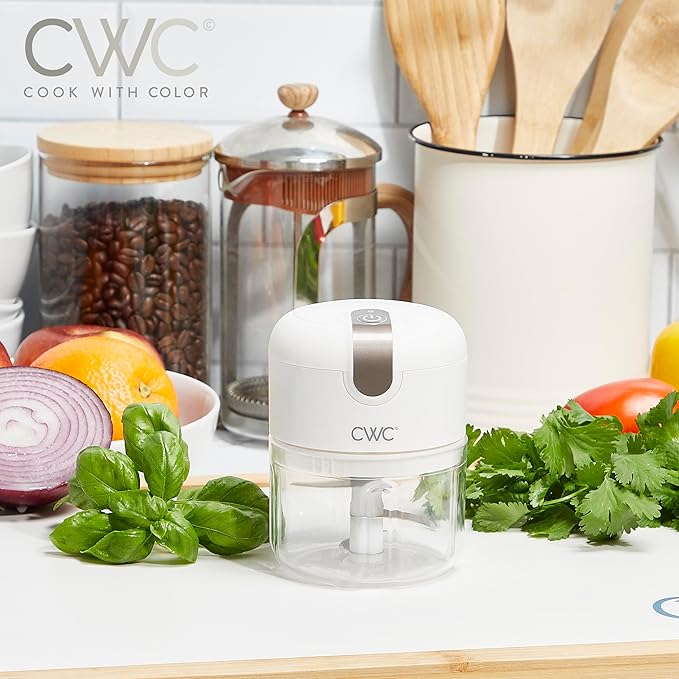 COOK WITH COLOR Wireless Food Chopper - Effortlessly Chop, Great for Garlic, Ginger, Herbs, Chili, Minced Meat, Onions, 8 Oz, Creme