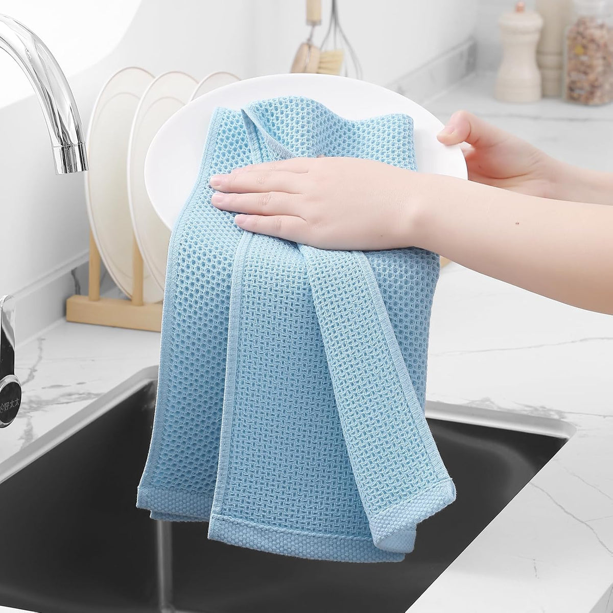 Homaxy 100% Cotton Waffle Weave Kitchen Dish Towels, Ultra Soft Absorbent Quick Drying Cleaning Towel, 13 x 28 Inches, 8-Pack, Sky Blue
